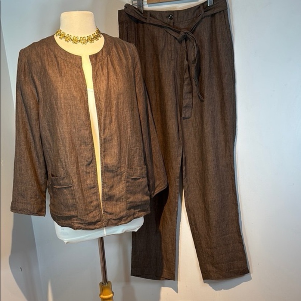 Olsenlinen 2pc  womens suit brown Straight leg size US10